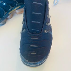 Nike Air Vapor Max Plus Size 9.